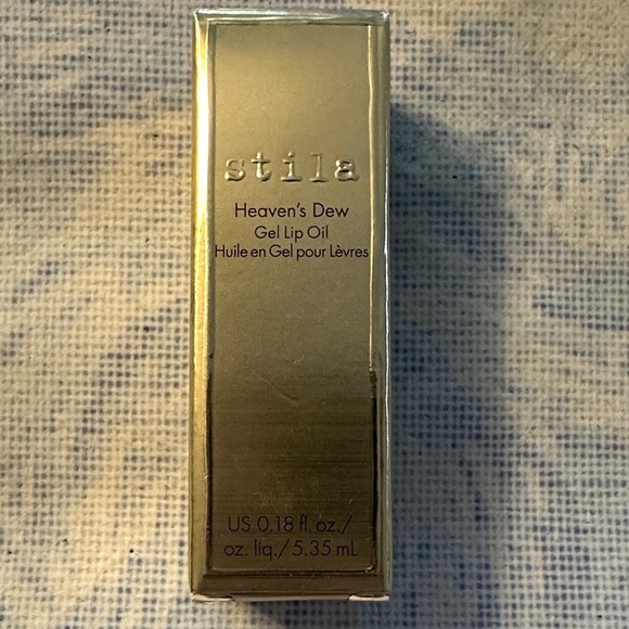 Stila Heaven's Dew Gel Lip Oil in color Kitten Komet. - Picture 2 of 7